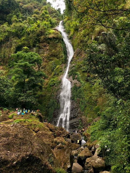 Daya Tarik Tersembunyi di Curug Cibareubeuy